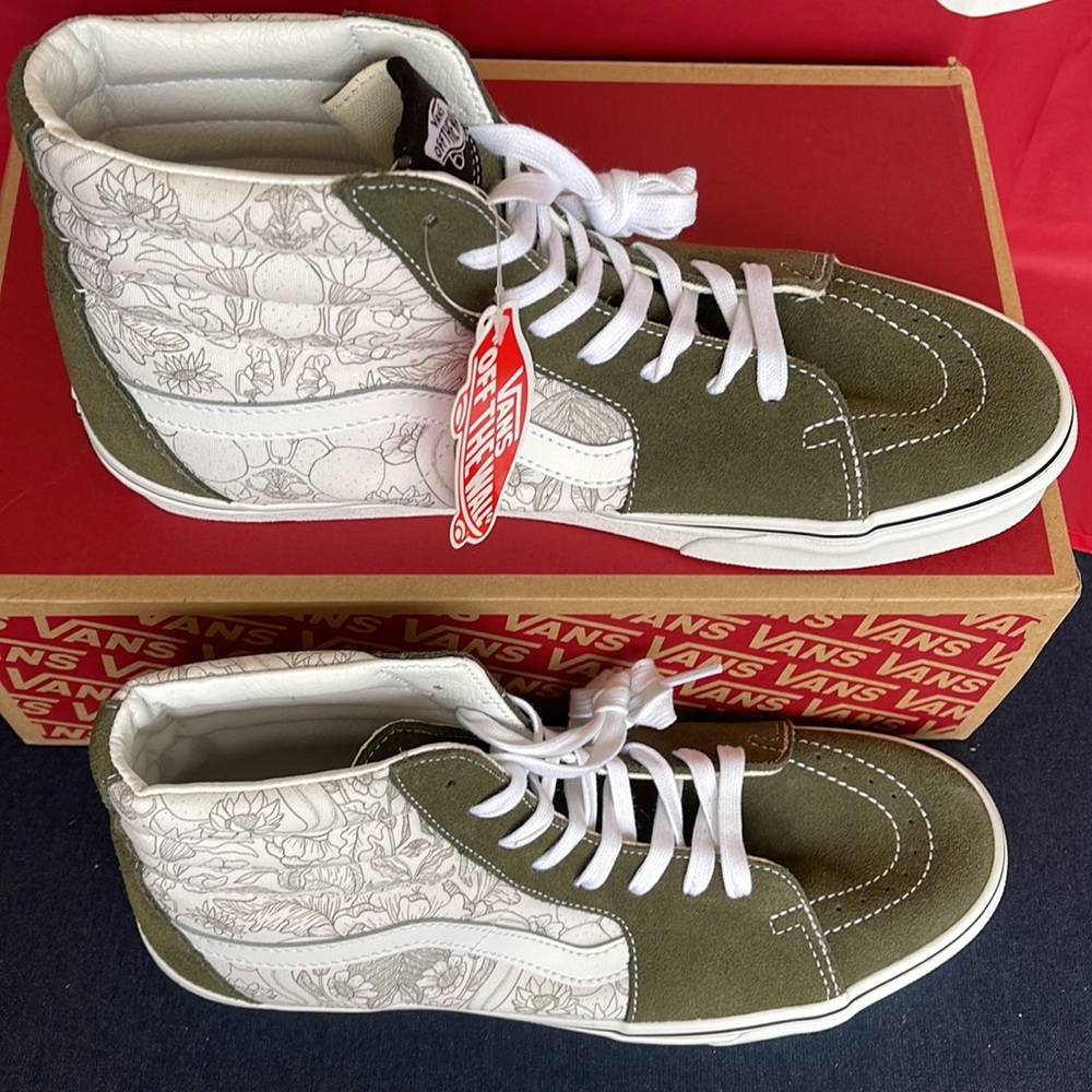Vans Sk8-Hi
Desert Skulls Grape Leaf/
VN0A32QGRQV
Men’s sneakers - Picture 3 of 16